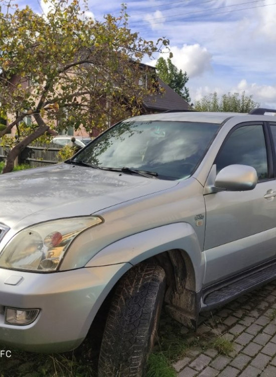 TOYOTA LAND CRUISER