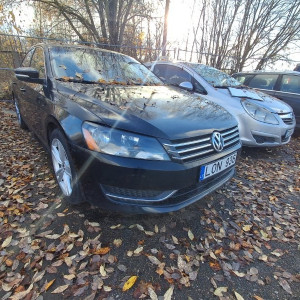 VOLKSWAGEN PASSAT SE