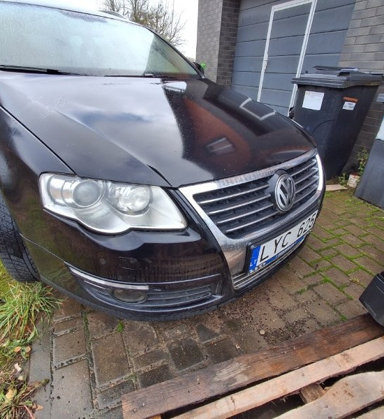 VOLKSWAGEN PASSAT