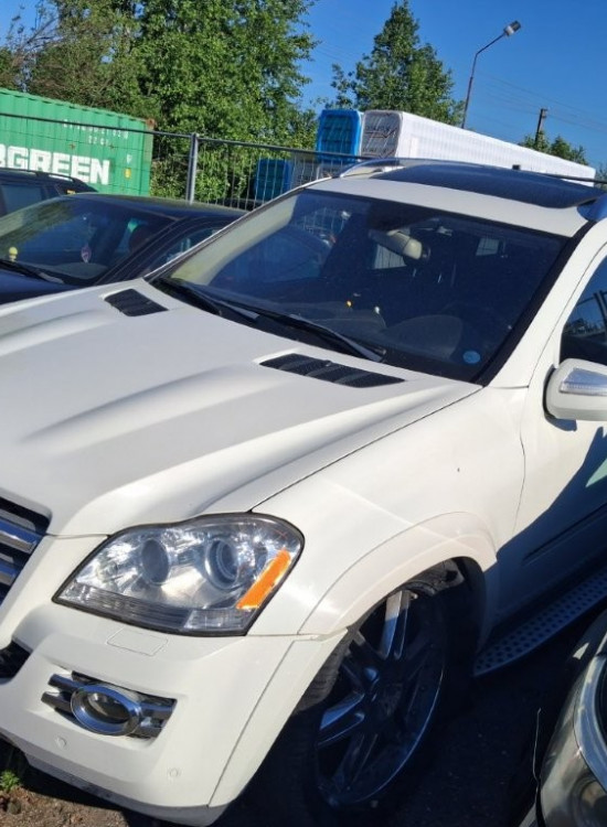 MERCEDES BENZ GL 550 4MATIC