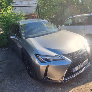 Lexus UX250H