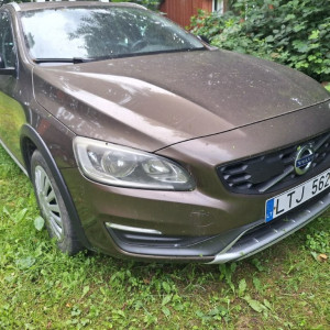 VOLVO V60 Cross Country