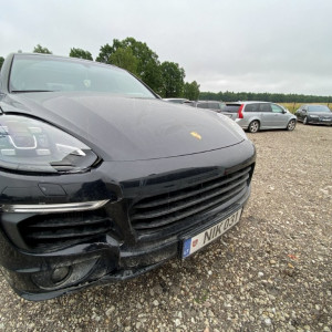PORSCHE CAYENNE