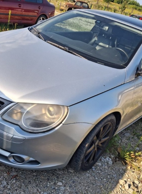 VOLKSWAGEN EOS