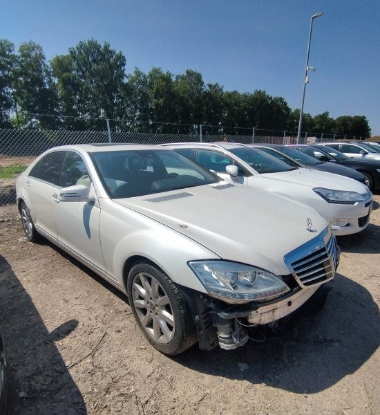 Mercedes-Benz S-CLASS S 550